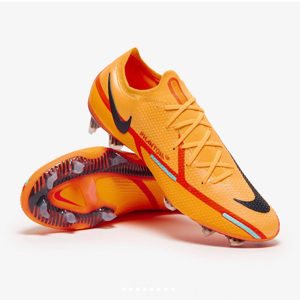 Nike Phantom GT2 Elite FG Firm Ground Soccer Cleat.